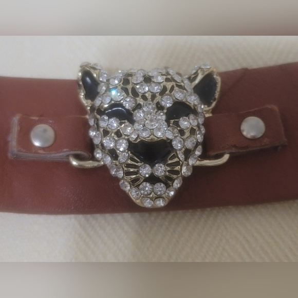 Leopard Cat Faux Leather Bracelet Gold Tone Jeweled Face Adjustable Snap - Picture 3 of 11
